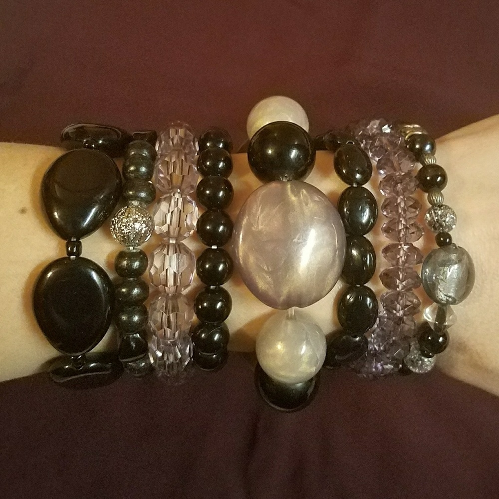 Lot of 8 bracelets
